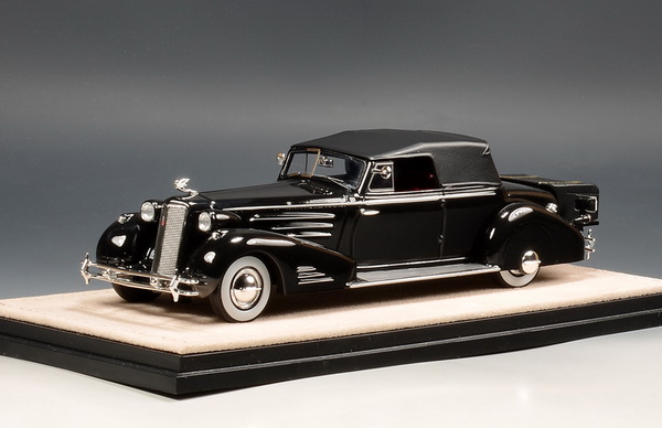 Cadillac V16 452D Victoria Convertible (закрытый) - 1934 - Black STM34804 Модель 1:43